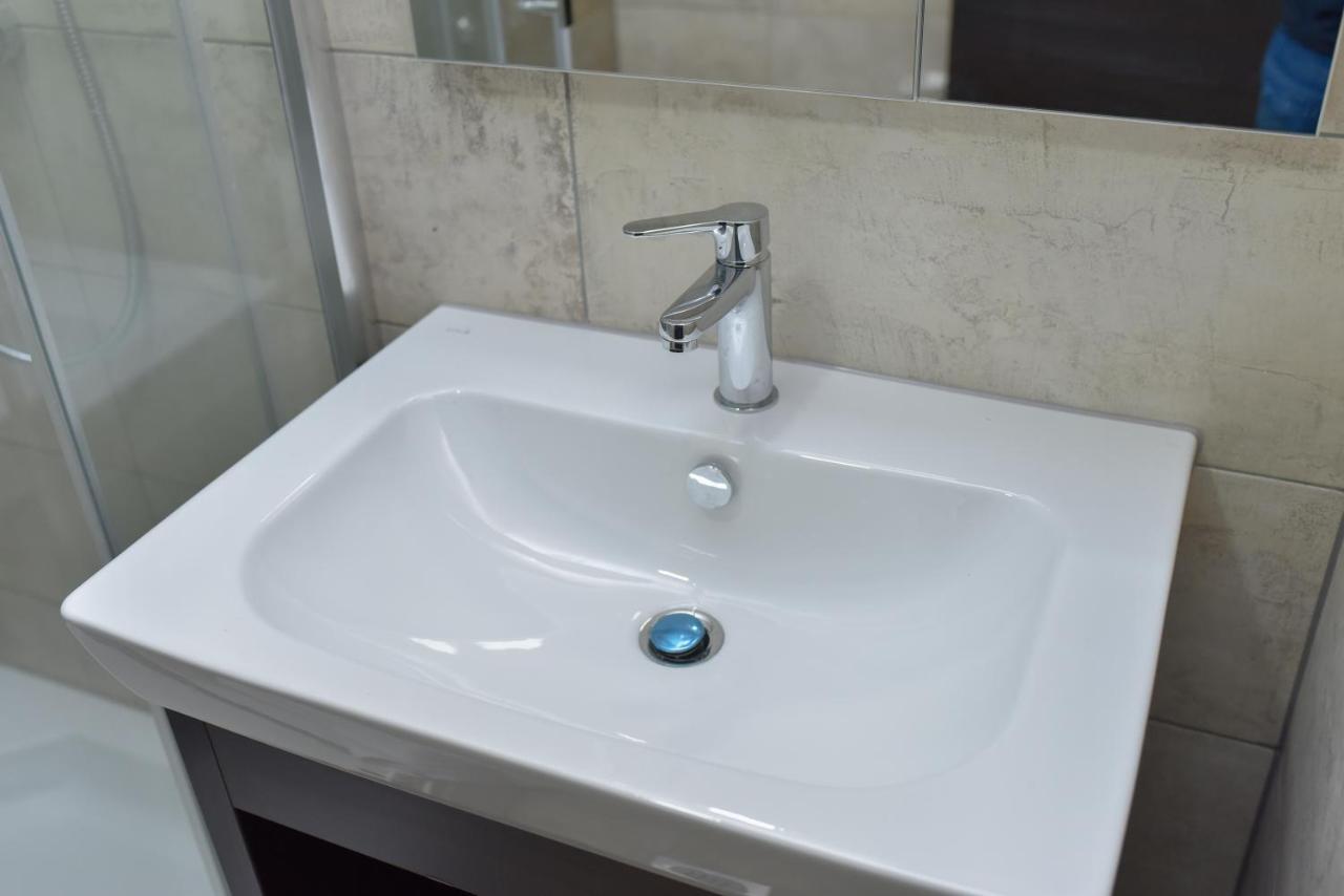 Motel Grand Velika Kladusa Ngoại thất bức ảnh