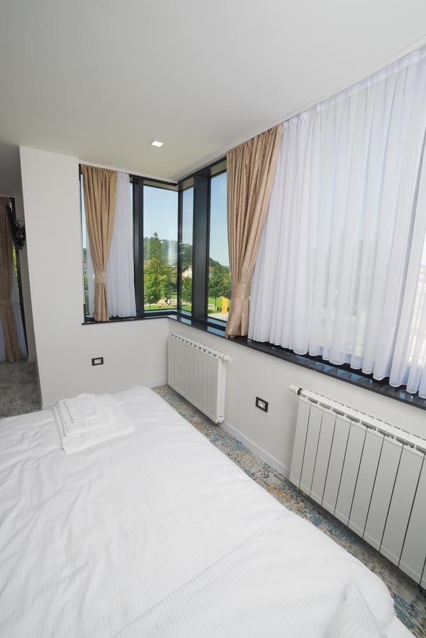 Motel Grand Velika Kladusa Ngoại thất bức ảnh